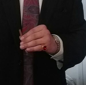 Meet your Posher, E-lo